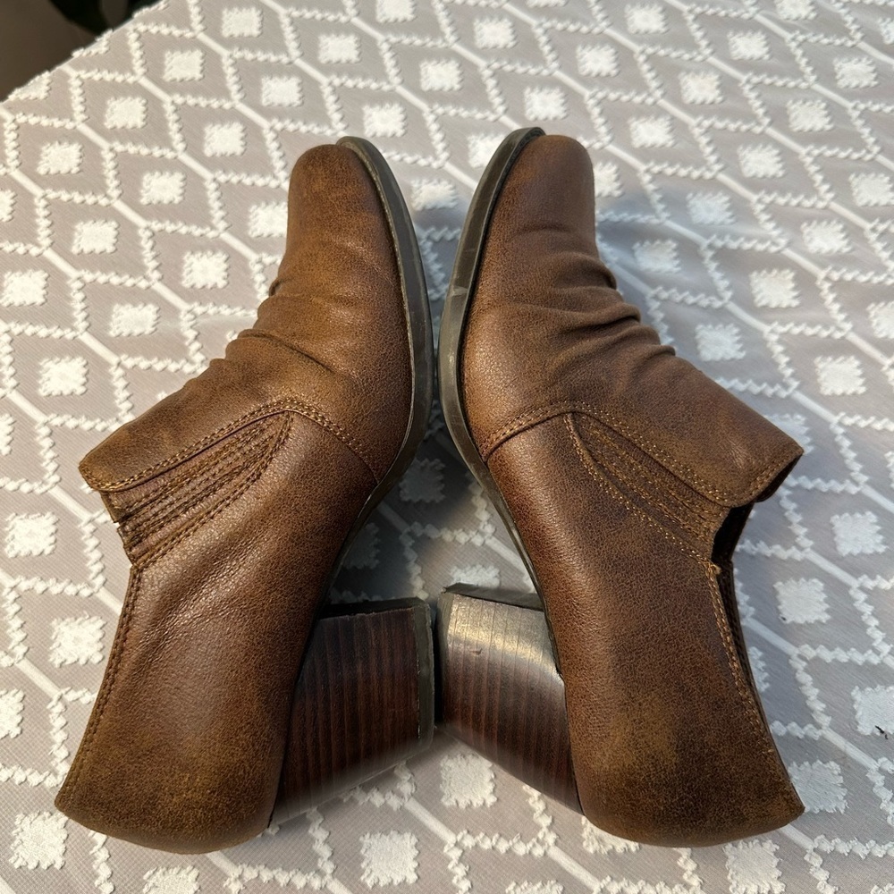 Baretraps Brown Ankle Boots Women’s Size 6M - Picture 6 of 13